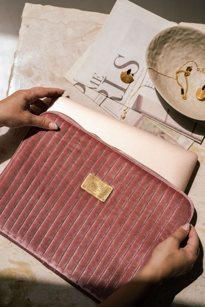 Padded laptop case blush